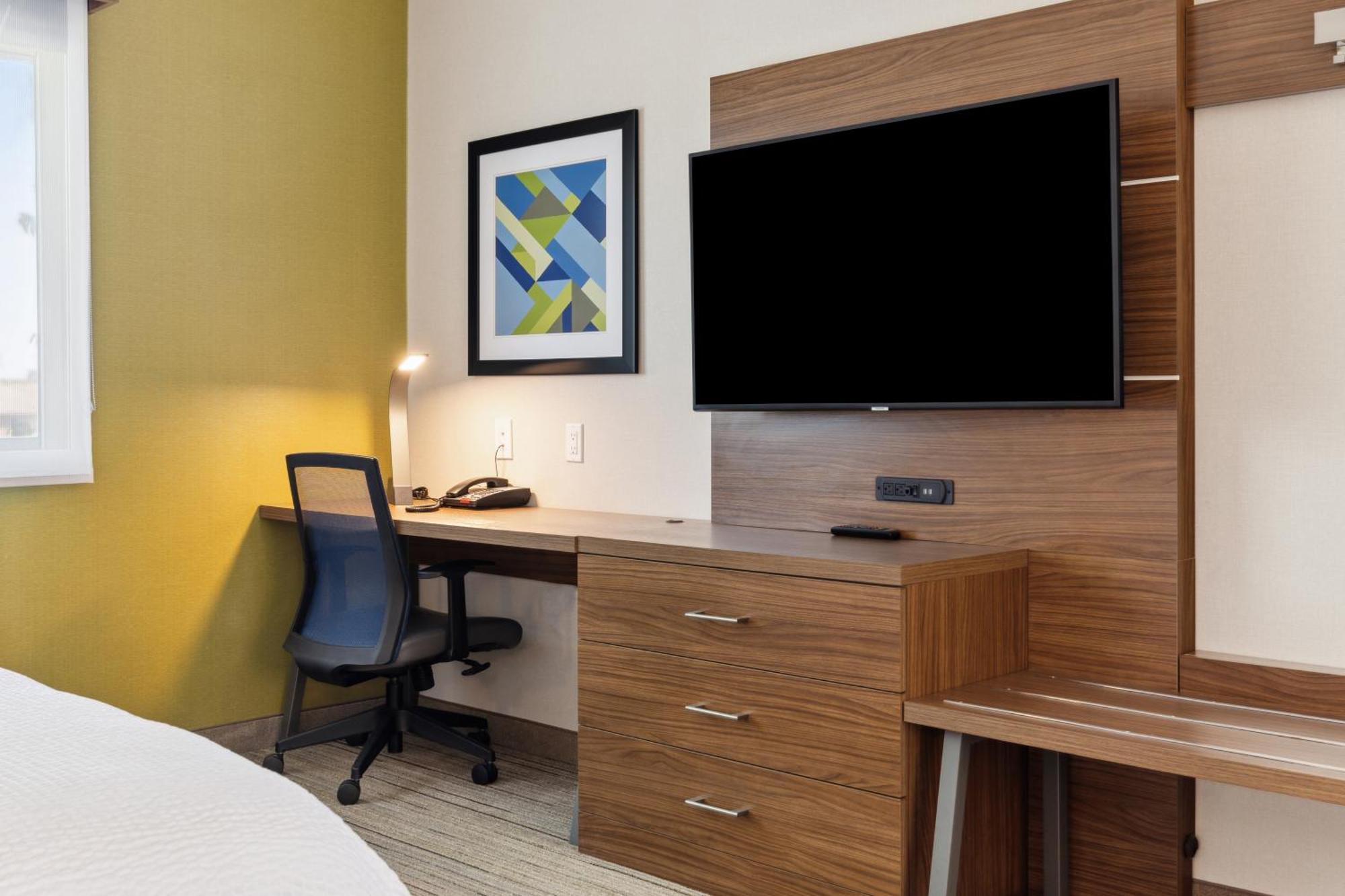 Holiday Inn Express & Suites Mountain View Silicon Valley By Ihg Exterior photo