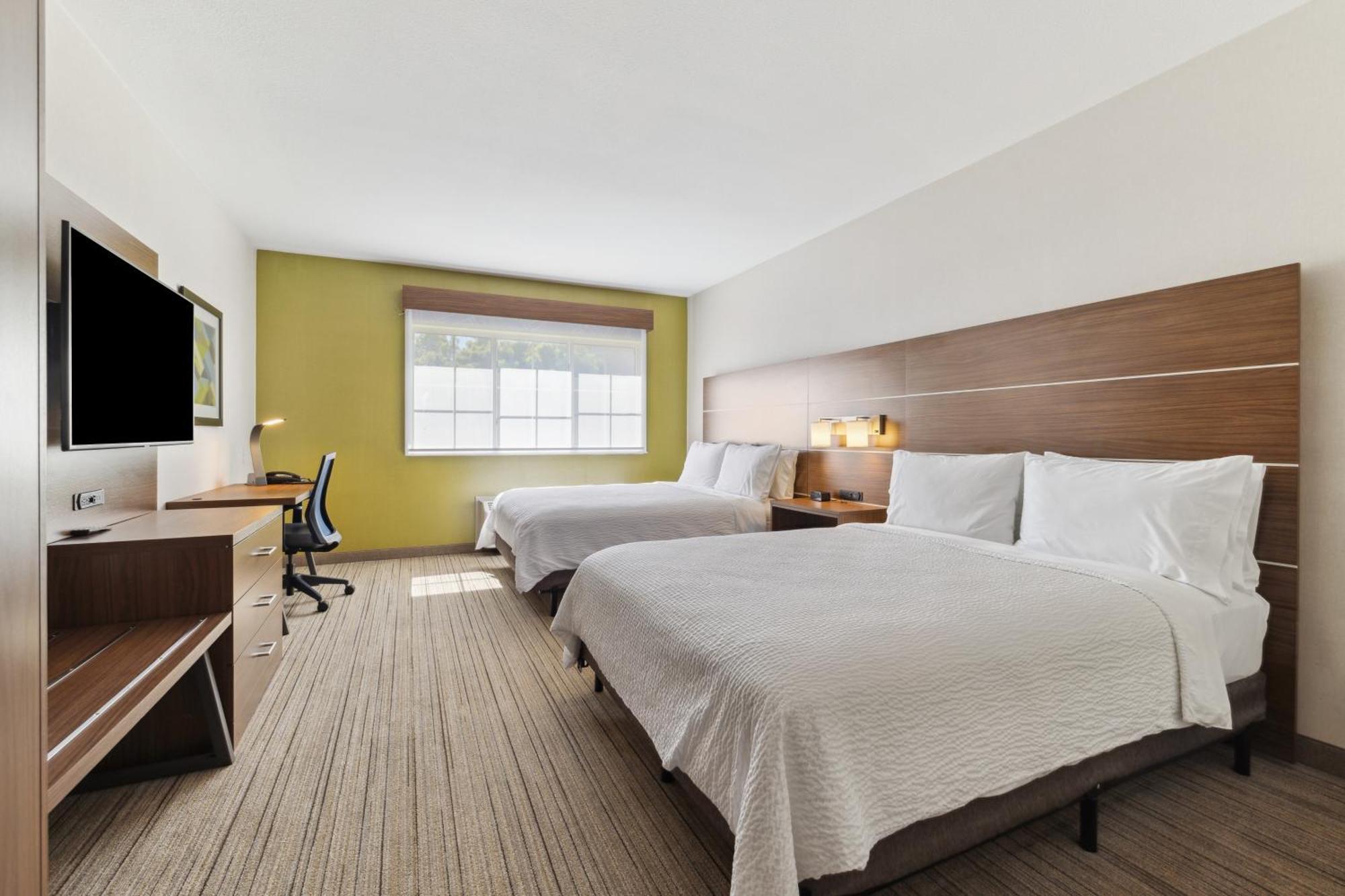 Holiday Inn Express & Suites Mountain View Silicon Valley By Ihg Exterior photo