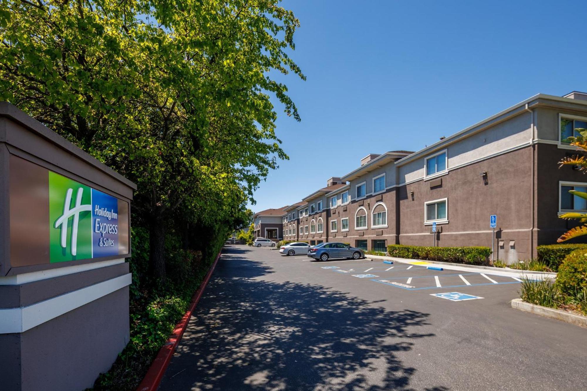 Holiday Inn Express & Suites Mountain View Silicon Valley By Ihg Exterior photo