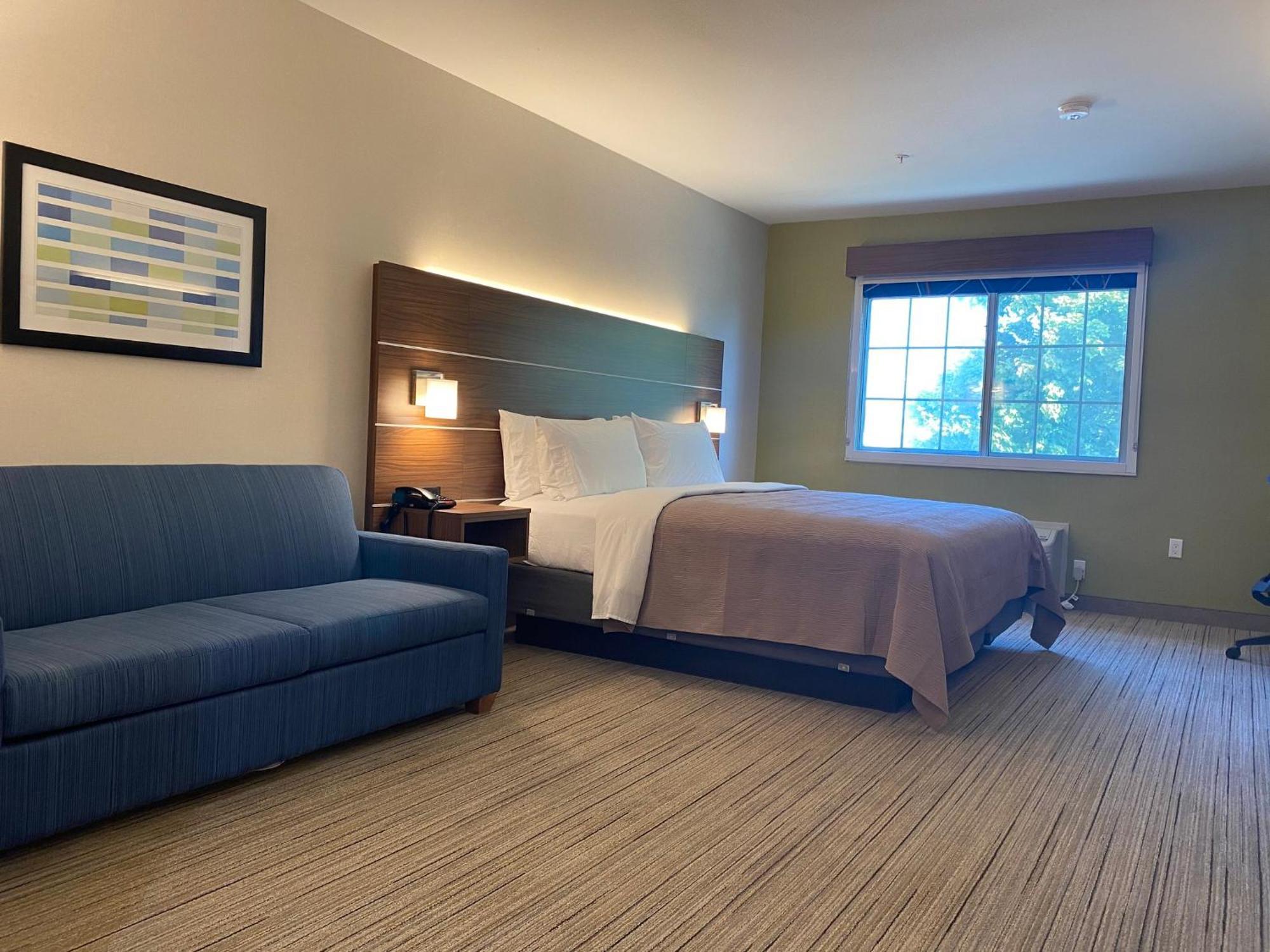 Holiday Inn Express & Suites Mountain View Silicon Valley By Ihg Exterior photo