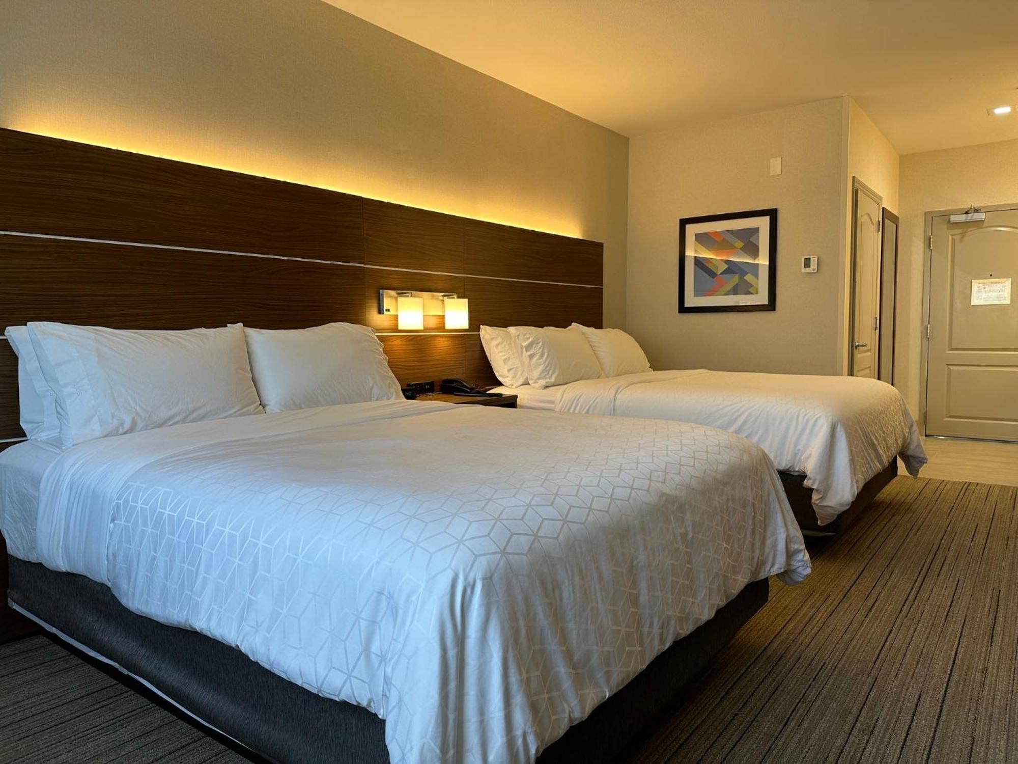 Holiday Inn Express & Suites Mountain View Silicon Valley By Ihg Exterior photo