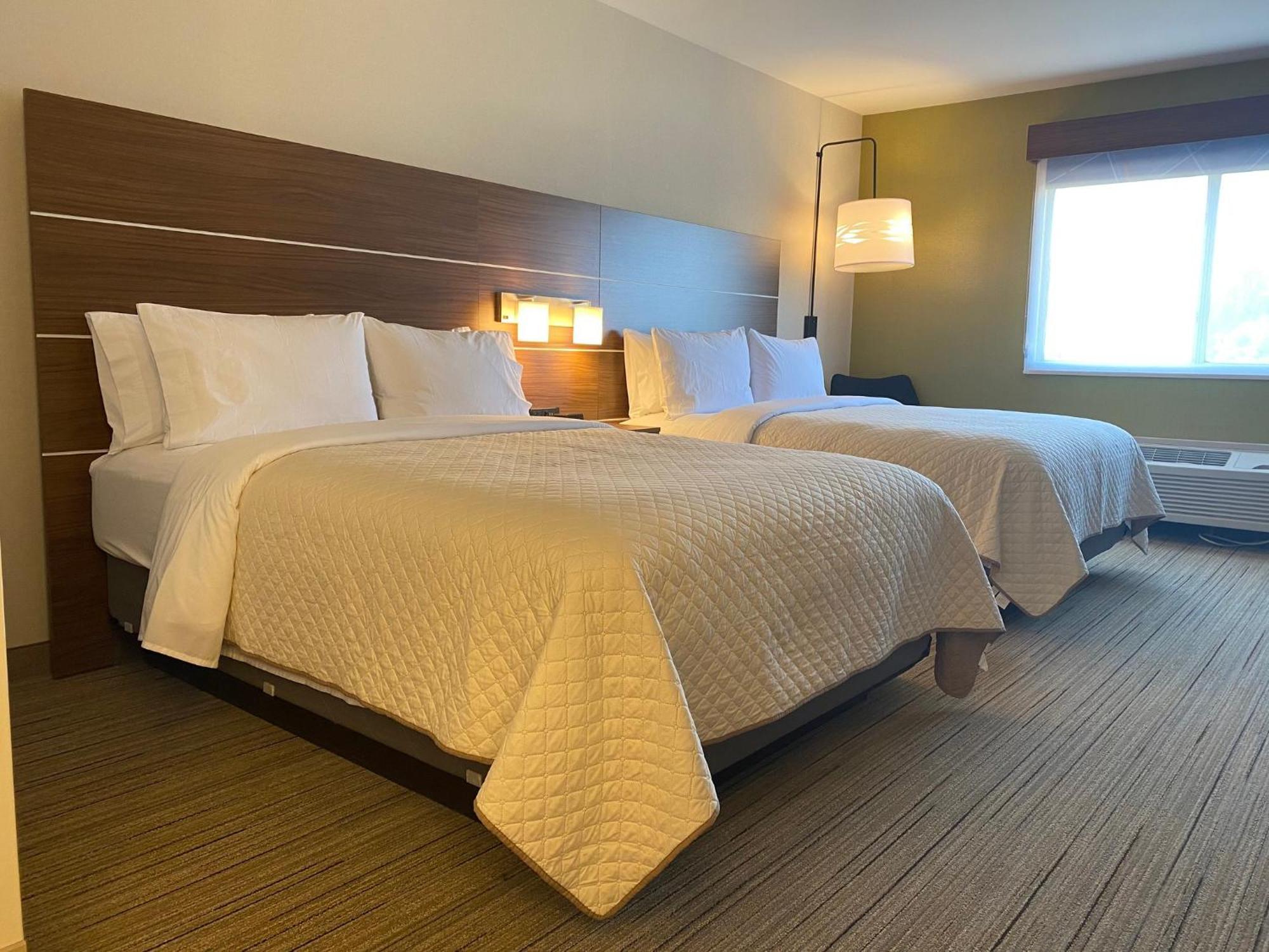 Holiday Inn Express & Suites Mountain View Silicon Valley By Ihg Exterior photo